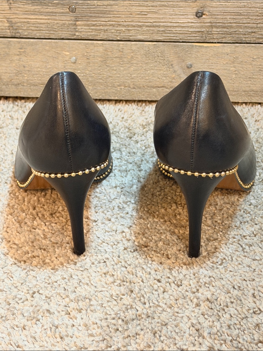 Coach Black Leather Gold Studded Trim Pointed Toe Stiletto Pumps Size 7 - Picture 3 of 13